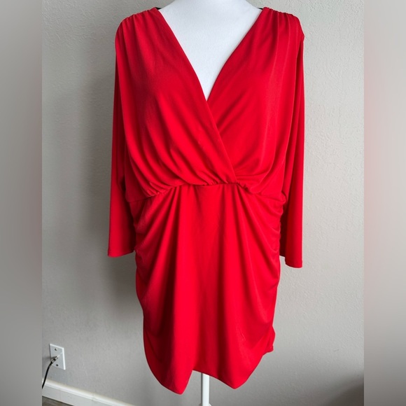 Torrid Cherry Red V-Neck 1/2 Sleeve Black Lace Back Ruched Blouse Womens 3 (3X) - Picture 1 of 8